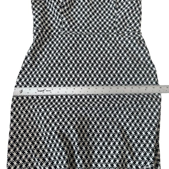 Anthropologie Ariana Asymmetrical Ruffle-Hem Dress  Black & White Size L NWT - Picture 12 of 14